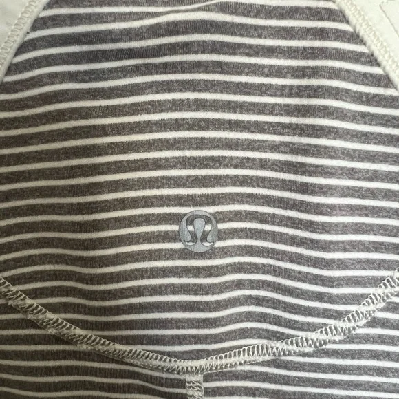 Lululemon align jacket - Picture 2 of 4